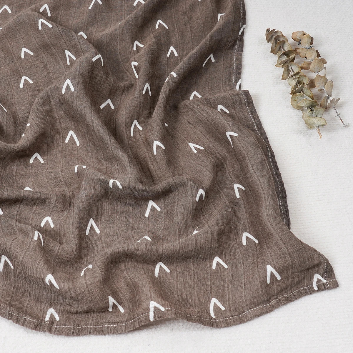 Elinfant 120x110cm Bamboo Cotton Baby Muslin Swaddle Blanket Cute Soft Print Baby Towel Wrap